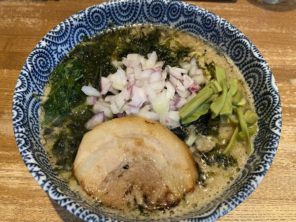 「背脂煮干しそば 890円」@麺恋処 爆龍の写真