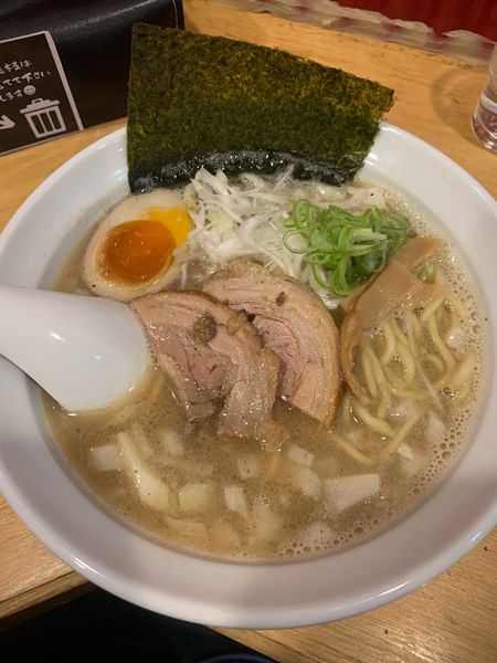 「煮干し豚骨」@大津家の写真