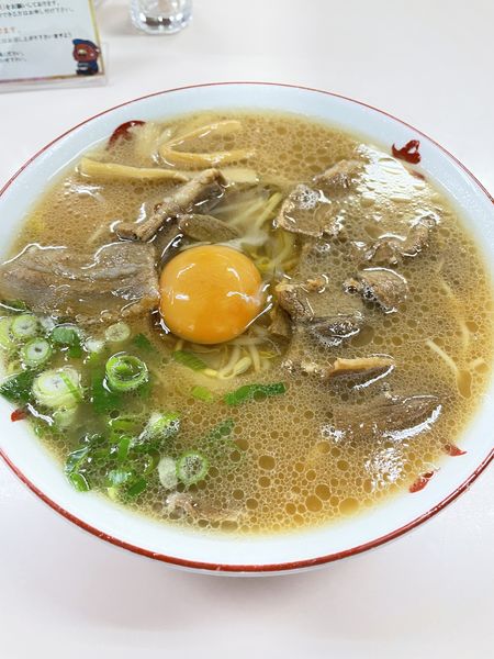 「中華そば　肉入り大盛り　生卵」@中華そば いのたに 本店の写真