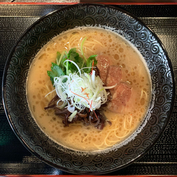 「自家製牛骨らぁめん」@redの写真