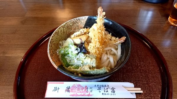 「天麩羅うどん」@手打そば そば富の写真