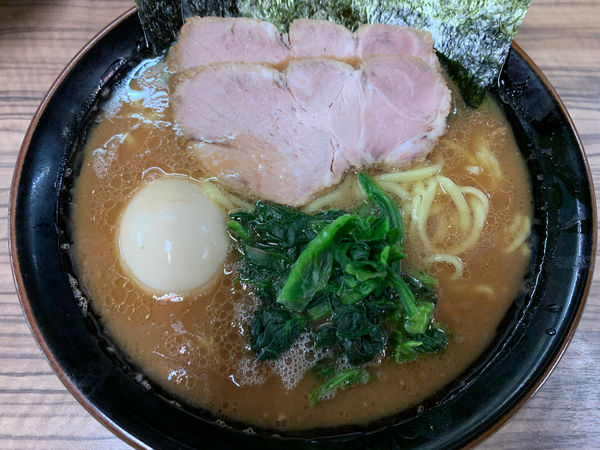 「まる得らーめん 固め濃いめ」@武道家 龍の写真