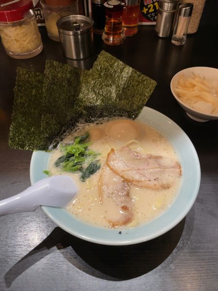 「魂心らーめん（塩）」@横浜家系ラーメン 魂心家 三島店の写真