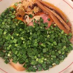 期間限定：肉背脂ニラ生姜1020円（背脂ニラ生姜ラーメン）