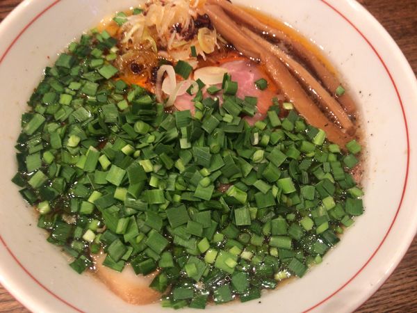 「期間限定：肉背脂ニラ生姜1020円（背脂ニラ生姜ラーメン）」@SAITOU拉麺店の写真