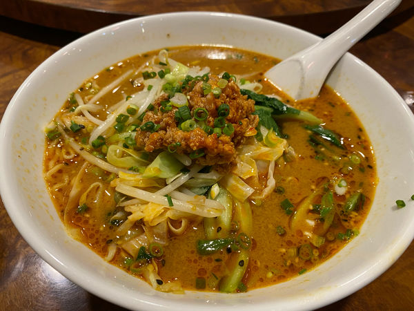 「四川風胡麻ラーメン」@魯園菜館 砧店の写真