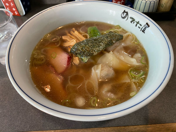 「ワンタン麺」@支那そば めでた屋の写真