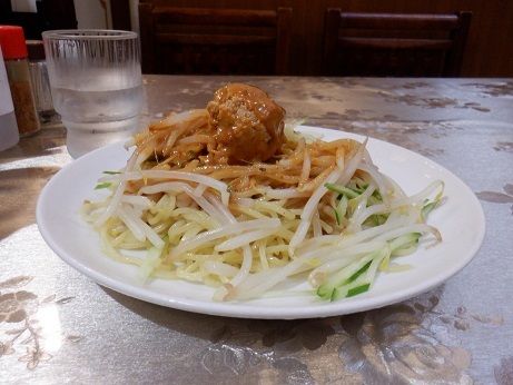 「汁なし冷やし担々麺」@香港屋 池袋店の写真