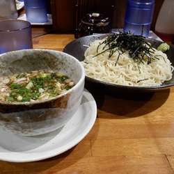 無極冷やしめん