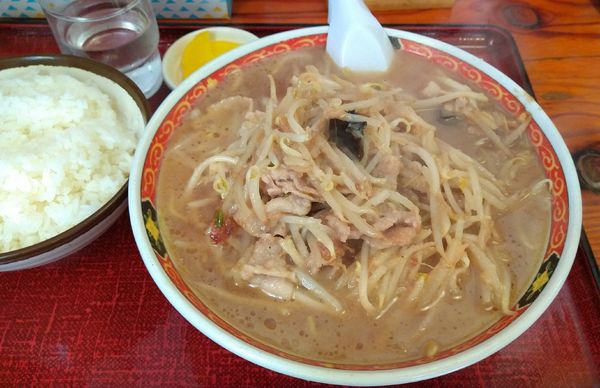 「にんにくもやしラーメン」@御食事処 乙妻の写真