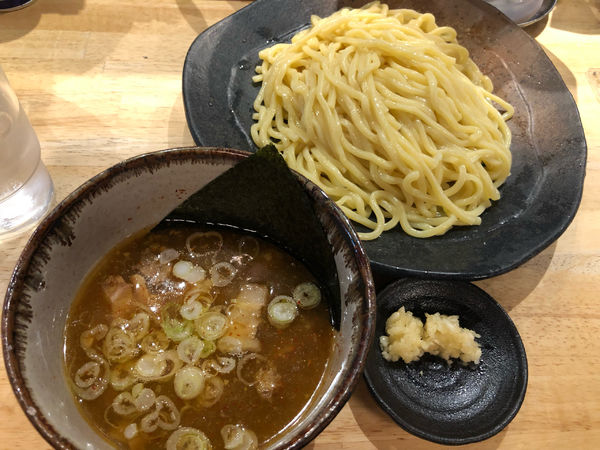 「つけ麺　中　820円　にんにくW」@つけ麺屋 やすべえ 渋谷店の写真