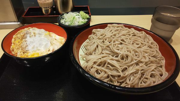 「もりそば大盛（ミニカキフライとじ丼セット）」@名代 富士そば 三光町店の写真