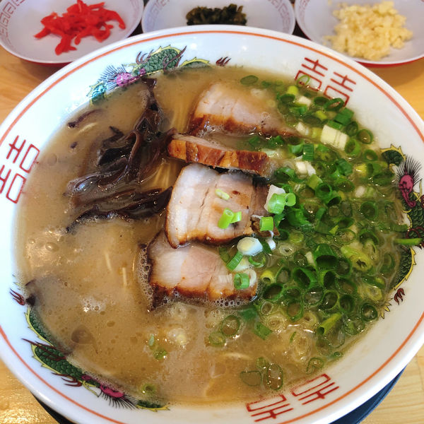 「豚骨ラーメン 680円」@麺処 豚のげんこつの写真