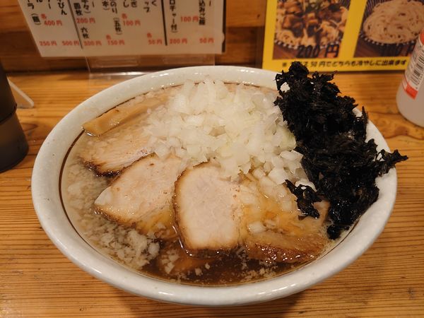「背脂煮干蕎麦（背脂鬼）+タマネギ」@中華そば 一陽来復の写真