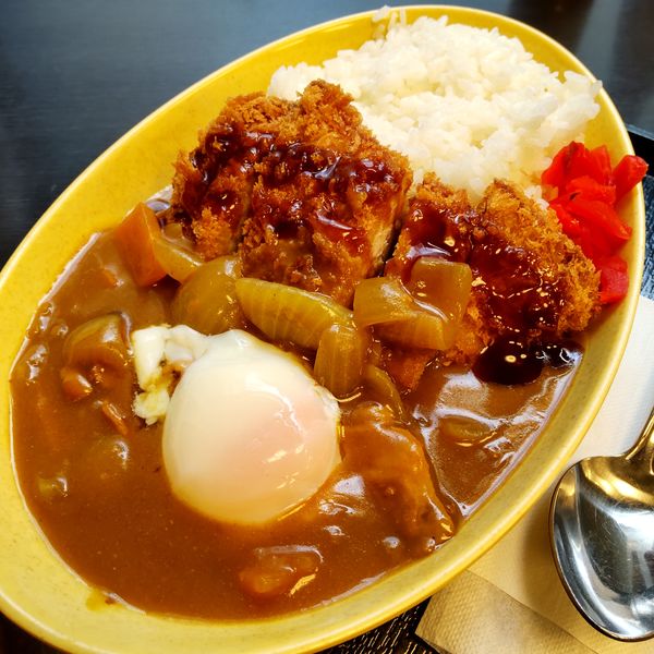 「カツカレー（￥700）＋温泉玉子（クーポン）」@ゆで太郎 東邦医大通り店の写真