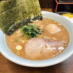ラーメン中