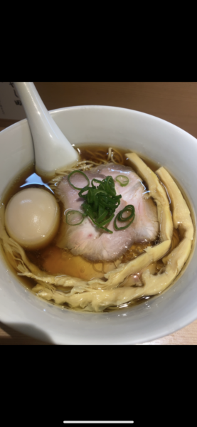 「醤油ラーメン」@らぁ麺 はやし田 新宿本店の写真