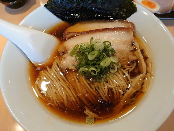 「川越醤油の中華そば」@寿製麺よしかわ 川越店の写真