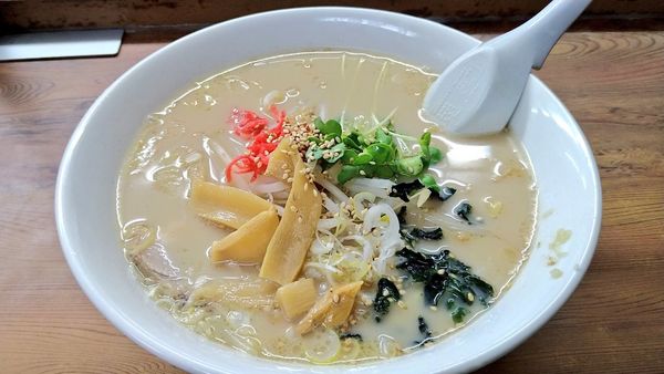 「とんこつラーメン」@甲州亭の写真