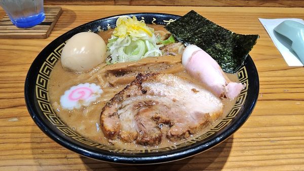 「味玉中華そば」@中華蕎麦うゑずの写真