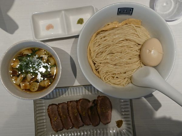 「鴨×鶏出汁　柚香る　炙り鴨つけ麺＋味玉」@淡麗拉麺 己巳の写真