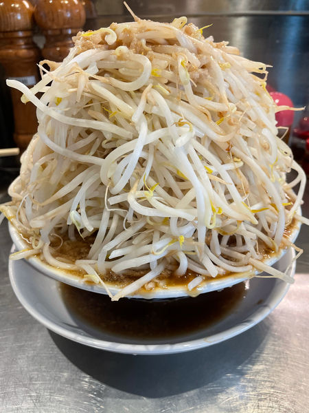 「ラーメン、ヤサイマシ、ニンニク多め、アブラマシマシ」@らーめん大 竹ノ塚店の写真