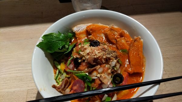 「ピザそば（並）+肉」@ajito ismの写真