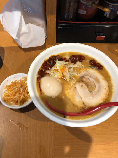 「辛味噌ラーメン」@らーめん蓮 三軒茶屋店の写真