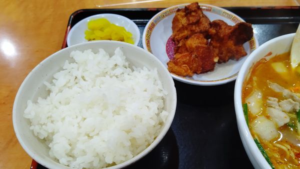 「スタミナラーメンセット小(ライス＋唐揚げ）９８０円」@天理スタミナラーメン 本店の写真