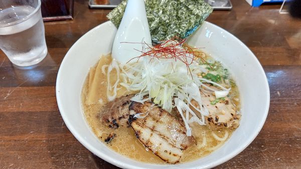 「焼豚らーめん」@麺屋 吉佐の写真