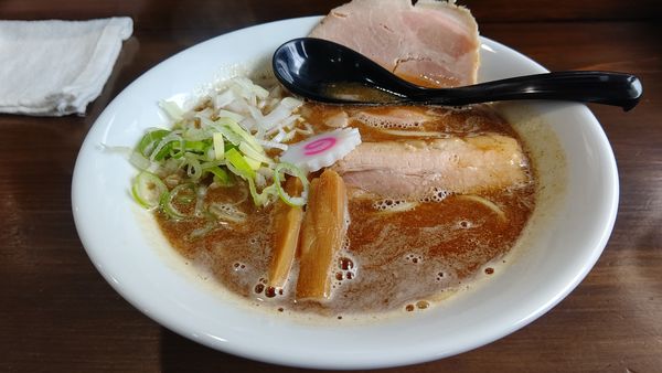 「肉煮干しらーめん」@らーめん 虎テツの写真