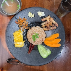 シュエターニの画像