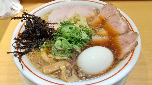 「特製背脂生姜醤油ラーメン 1130円+大盛リ150円」@生姜醤油専門 我武者羅 幡ヶ谷本店の写真