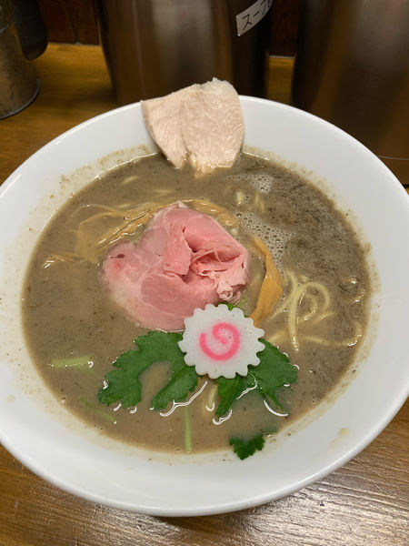 「濃厚煮干し中華そば」@馳走麺 狸穴の写真