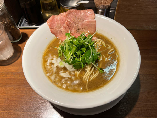 「濃厚烏賊煮干そば(醤油)+替玉」@麺屋 ねむ瑠の写真