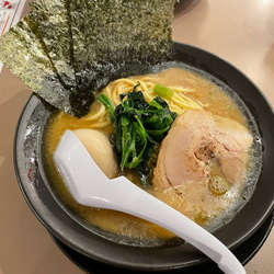 味玉醤油豚骨ラーメン