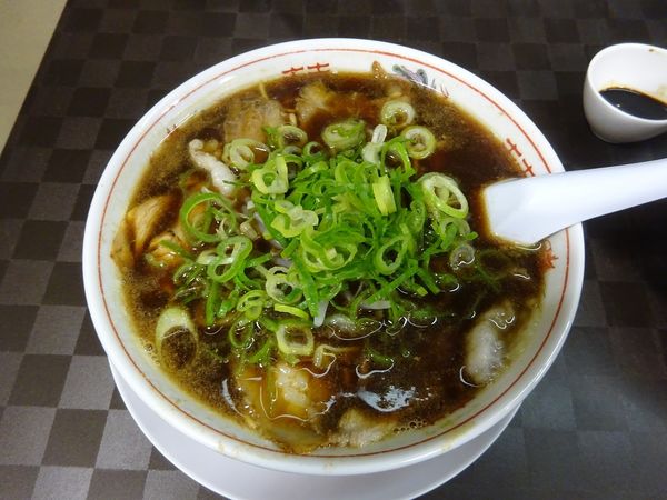 「ラーメン　並」@新福菜館 大丸京都店の写真