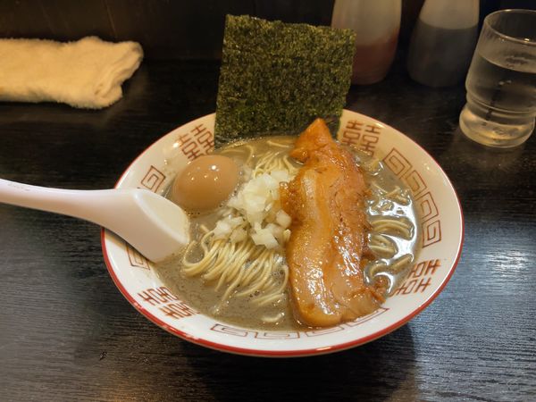 「濃厚煮干しそば」@中華ソバ 伊吹の写真