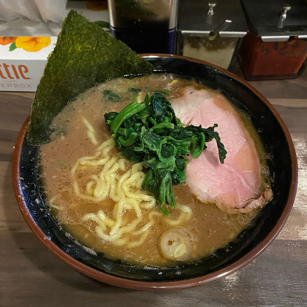 「ラーメン　800円」@神田ラーメン わいず 神田本店の写真
