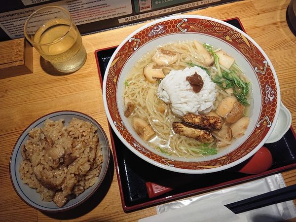 「限定ラーメン「鱧」、松茸ごはん」@ラーメン 巌哲の写真