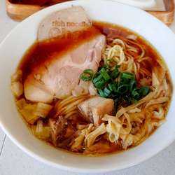 しょうゆSOBA　850円　麺増し100ｇ100円