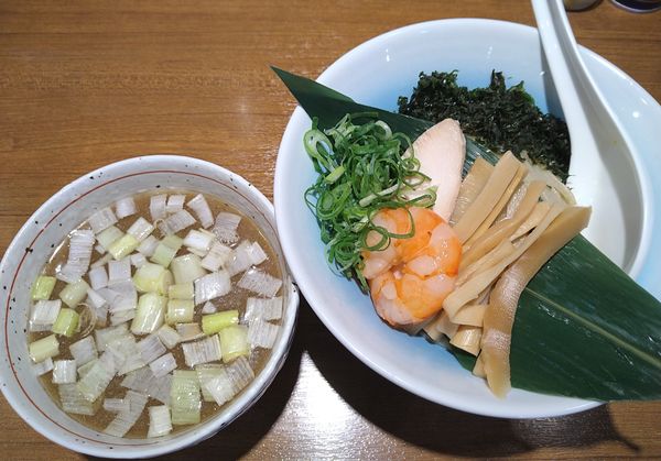 「【限定】ぷりぷり海老と帆立のつけそば ￥950」@寿製麺よしかわ 川越店の写真