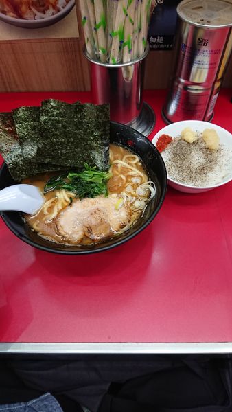 「豚骨しょう油らーめん+無料ライス」@赤羽らーめん 粋の写真