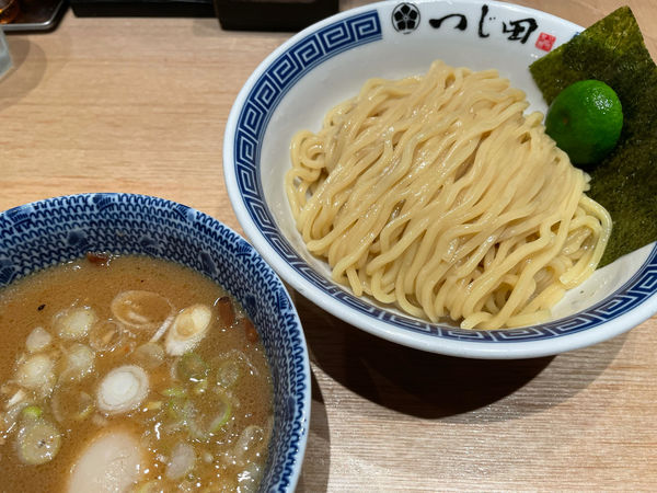 「濃厚特製つけ麺」@めん徳 二代目 つじ田 福岡空港店の写真