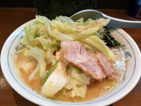 「キャベツラーメン￥850」@横浜家系ラーメン 中島家の写真