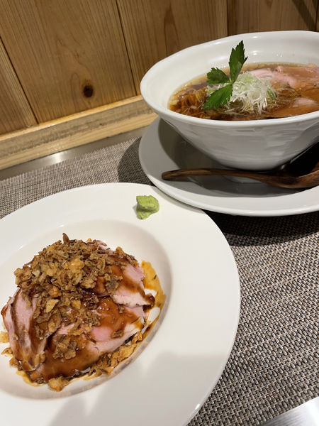 「醤油そばと肉丼セット」@成城青果の写真