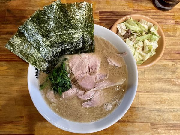 「サッポロ黒ラベル缶→中盛チャーシューメン＋キャベチャー」@洞くつ家の写真