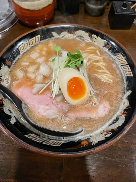 「魚出汁豚骨らーめん」@魚と豚と黒三兵の写真