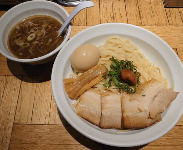 「【期間限定】あごだし醤油つけめん+味玉(970円)」@めん業一筋 善龍の写真