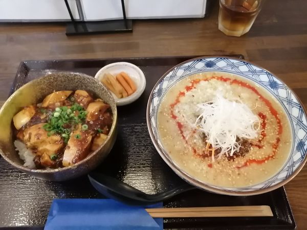 「担々麺と麻婆丼　　1450円」@創作中華 清のの写真